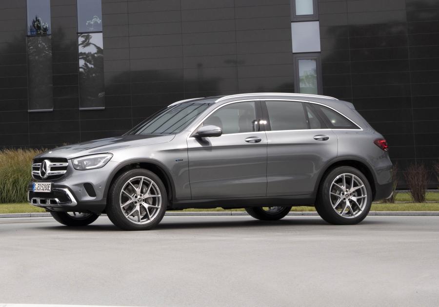  Mercedes-Benz GLC300 e 4Matic (X253) 2019 года  (WW) (фото 1 из 16)